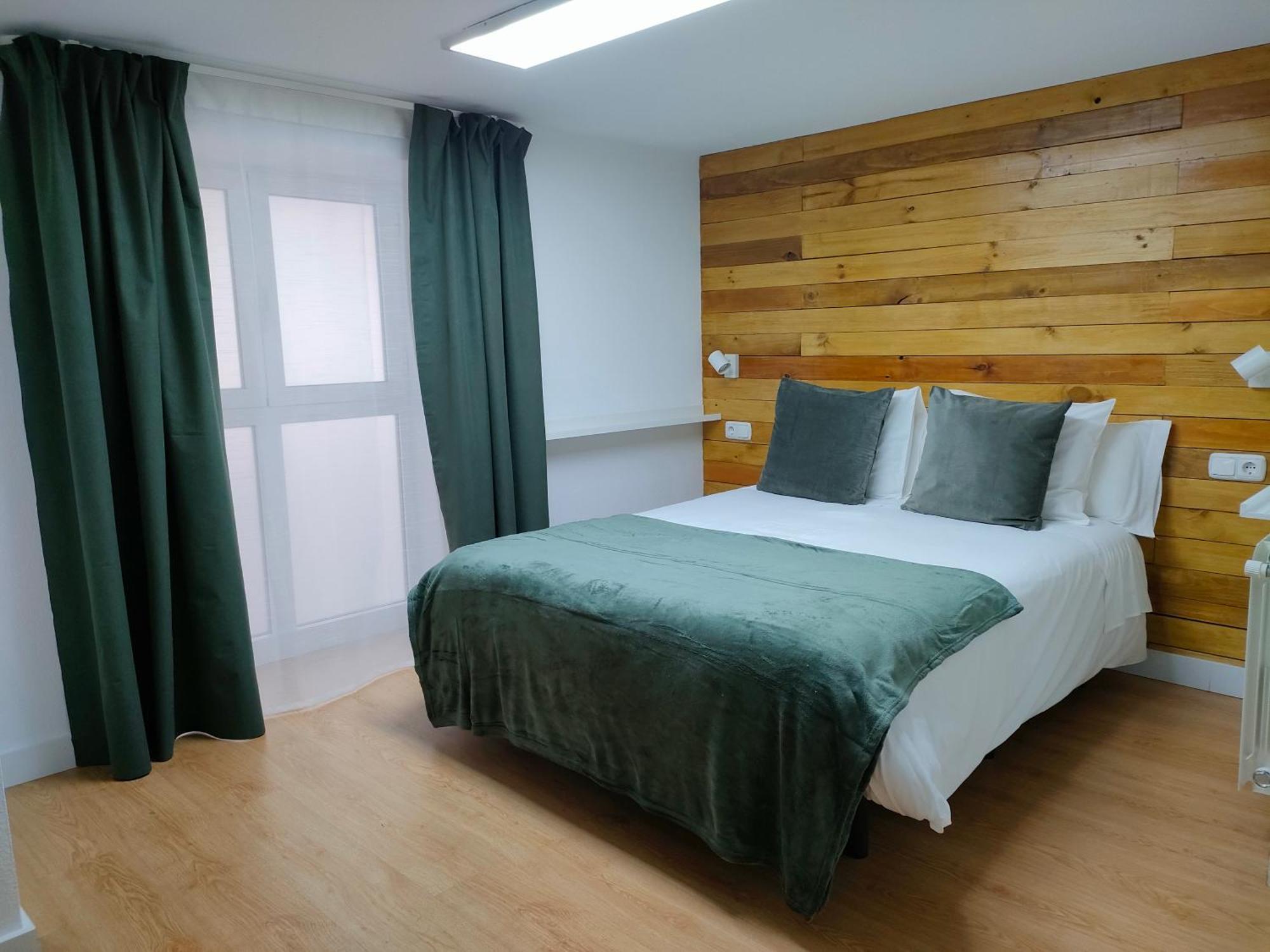 Elizabeth Towers Almansa Exterior foto